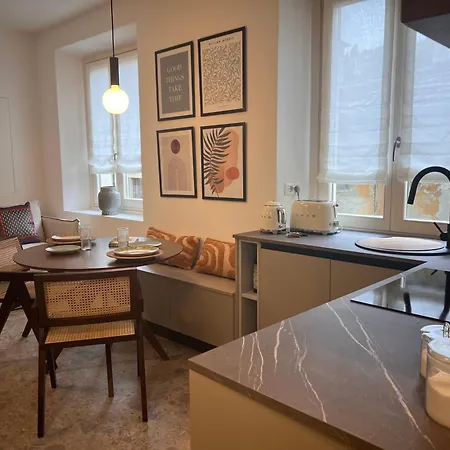 Nicole Apartament